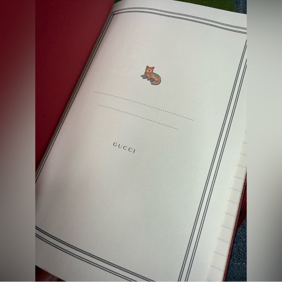 GUCCI supreme hard cover notebook - Picture 7 of 8